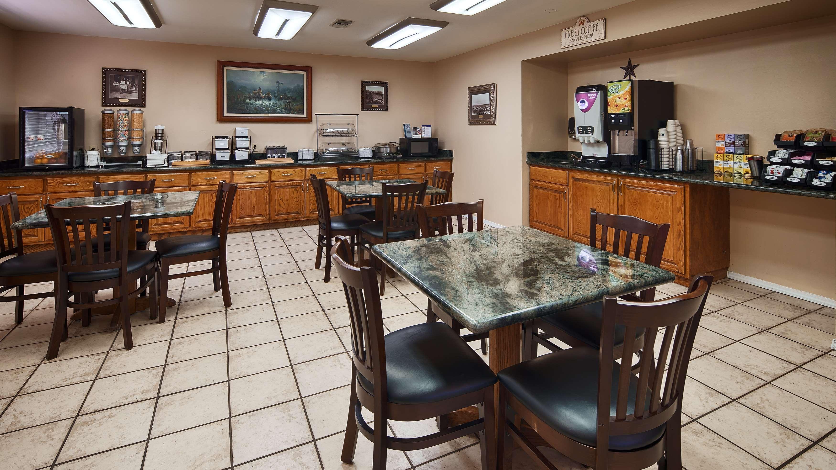 Best Western Plus Main Street Inn Brawley Екстер'єр фото