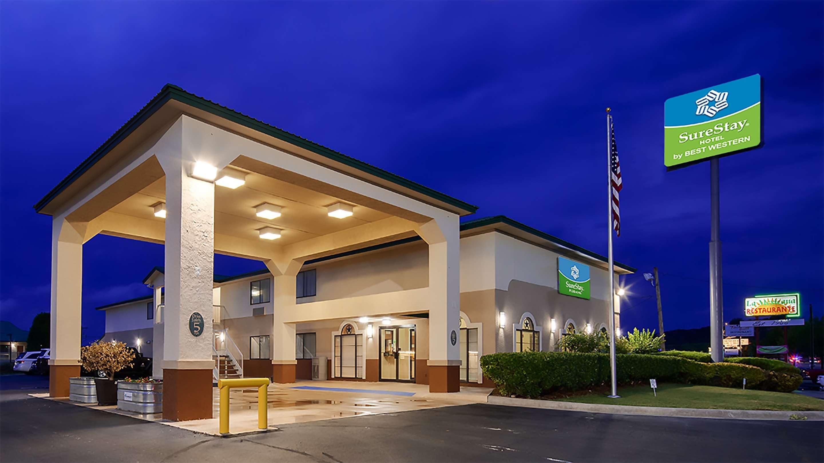 Best Western Plus Main Street Inn Brawley Екстер'єр фото