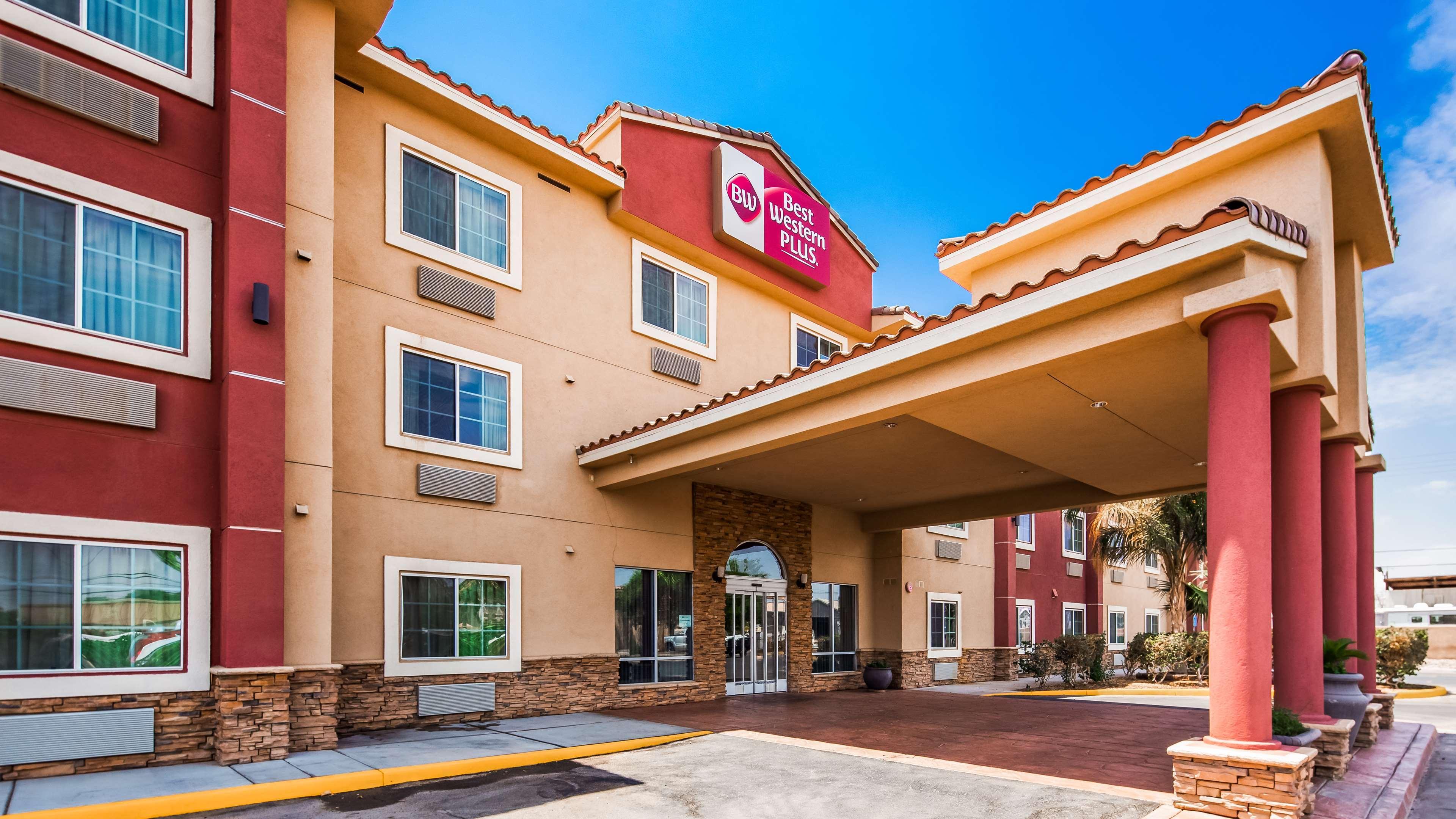 Best Western Plus Main Street Inn Brawley Екстер'єр фото