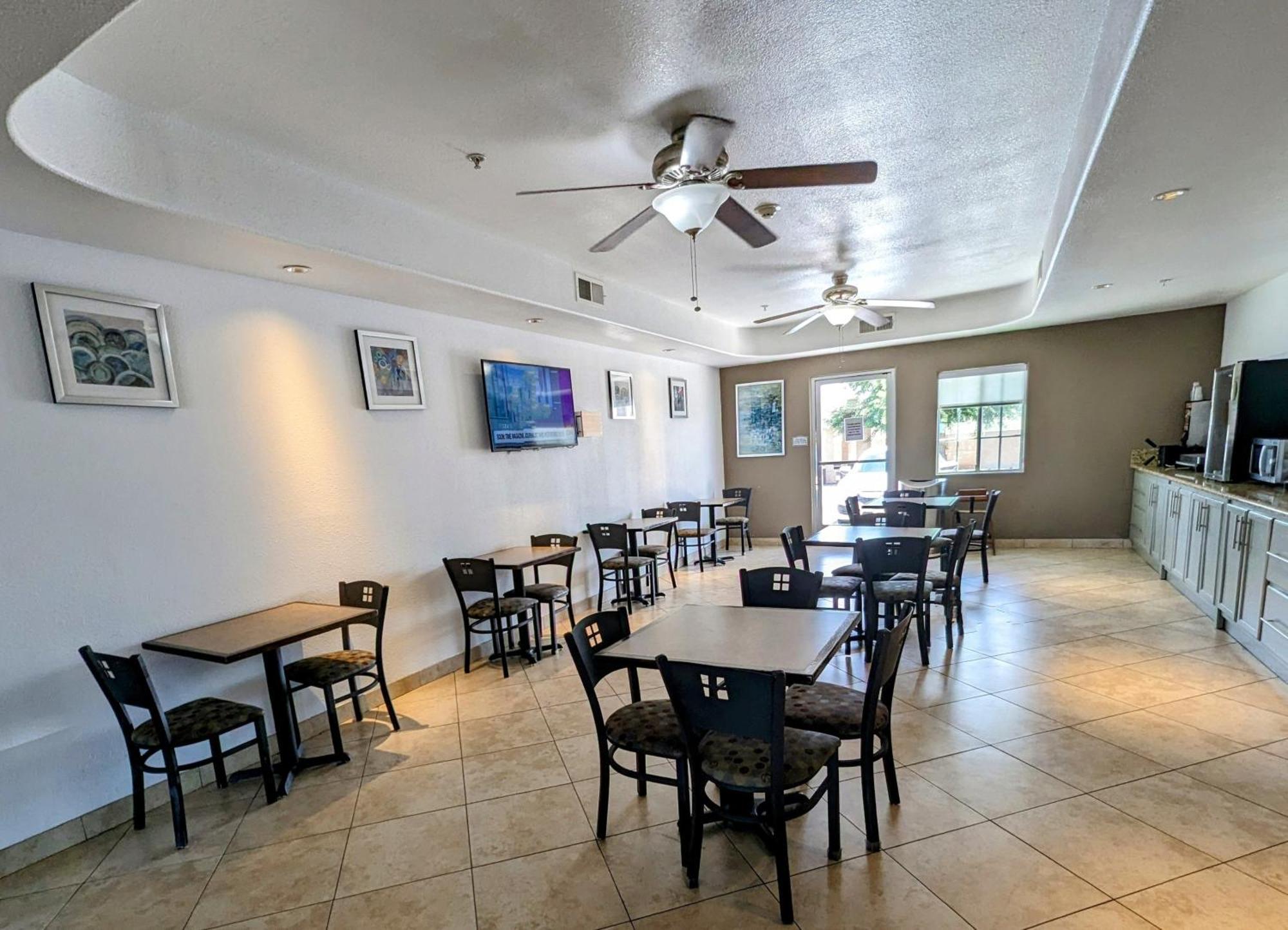 Best Western Plus Main Street Inn Brawley Екстер'єр фото