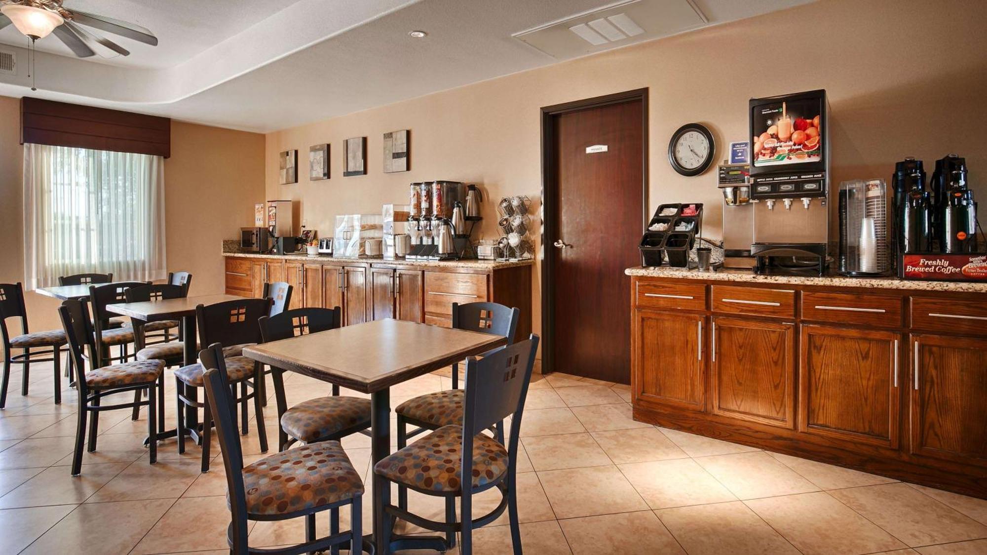 Best Western Plus Main Street Inn Brawley Екстер'єр фото