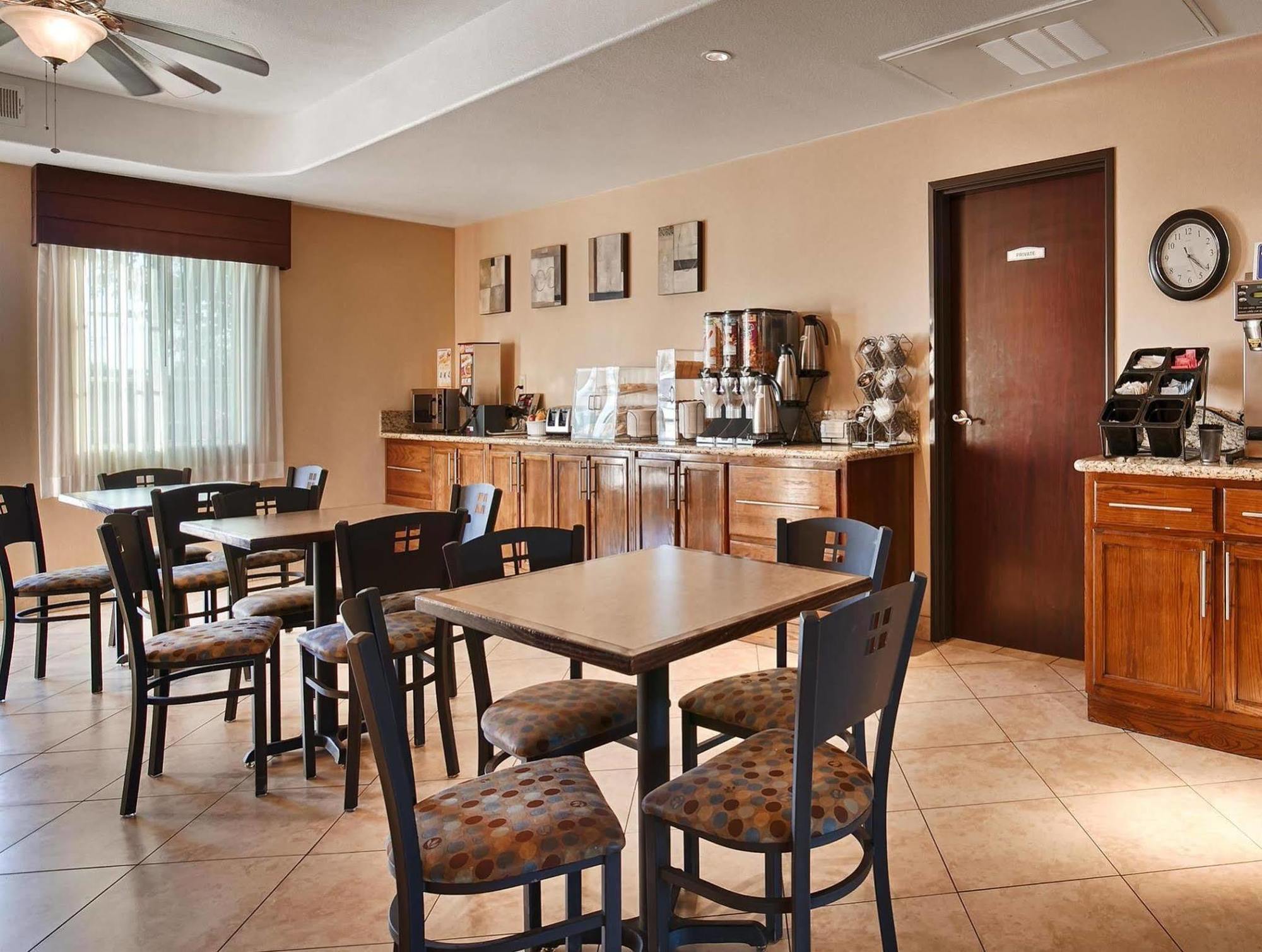 Best Western Plus Main Street Inn Brawley Екстер'єр фото