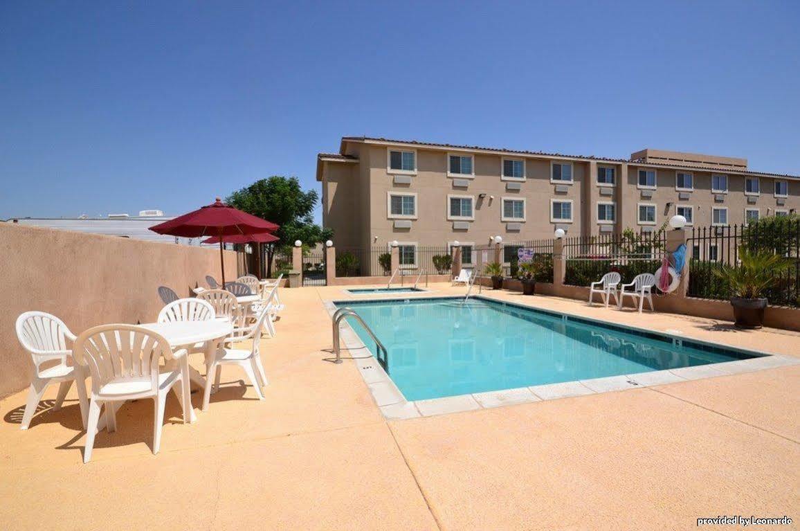 Best Western Plus Main Street Inn Brawley Екстер'єр фото